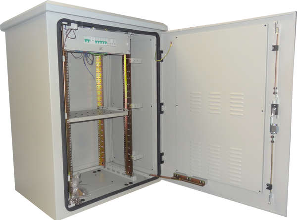 Naar omschrijving van AST19-8622-OUT-A - 22HE, IP55, OUTDOOR, 19
