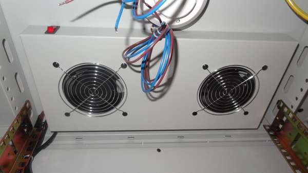 Naar omschrijving van AST19-8622-OUT-A - 22HE, IP55, OUTDOOR, 19