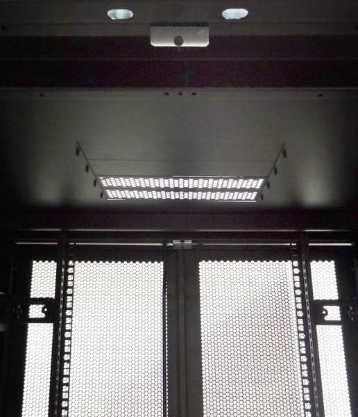 Naar omschrijving van AST19-8042GC - 19' Serverkast, 42U glazen deuren, 2 Compartimenten BxDxH 800x1000x2000mm
